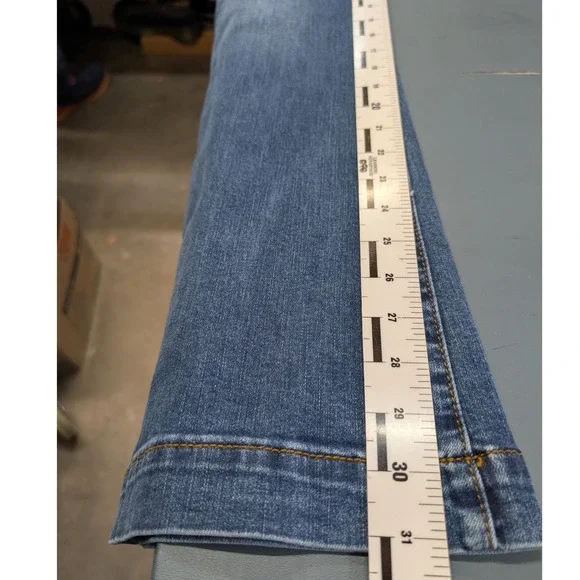 NWT Stetson High Rise Flare Jeans Womens 8 Reg Blue Denim Stretch 11-054-0921 - Picture 16 of 16